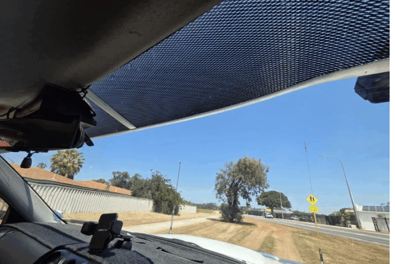 Toyota Hilux 10/88-10/97 Mesh Windscreen Sunvisor